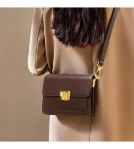 Chic Crocodile-Pattern Square Crossbody Bag – Women’s Cowhide Shoulder Bag